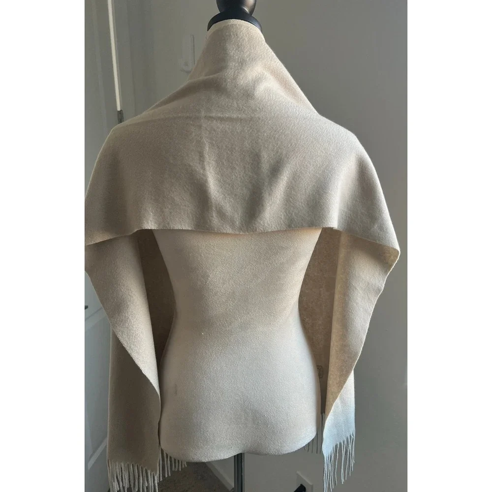 Authentic Furla Cashmere Taupe Cream Winter Neck Shawl w/ Fringe Scarf 62.5 x 12